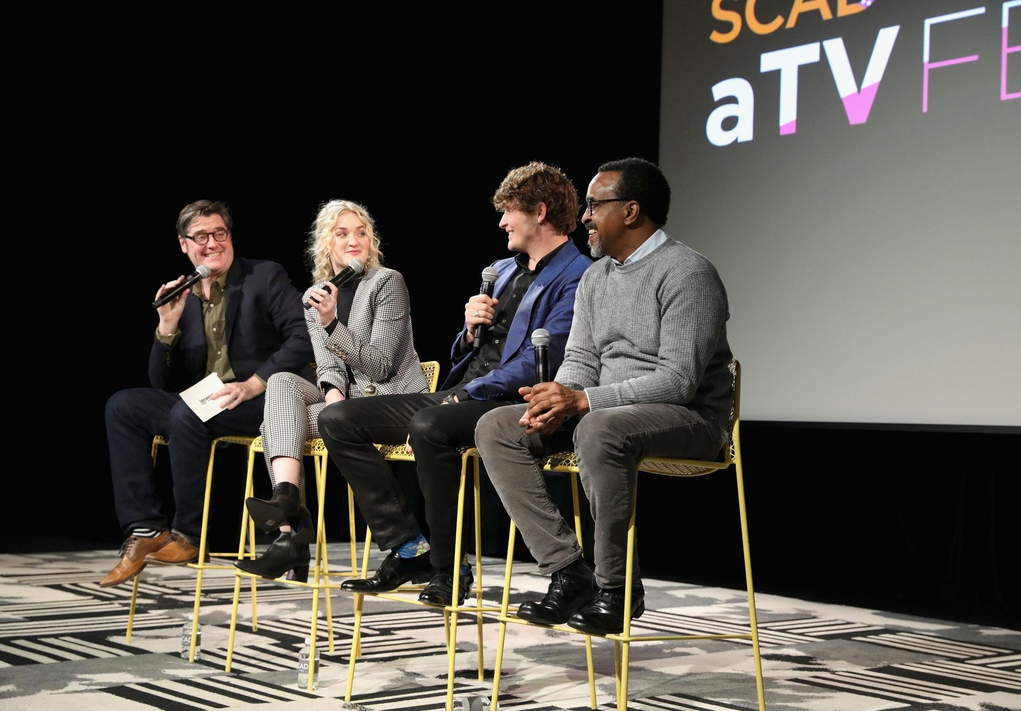 Thanks to AJ-Michalka.org for the HQ photo
