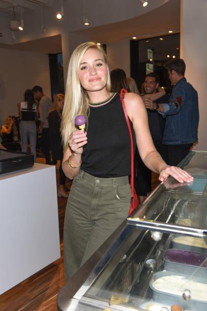 814201166.jpg