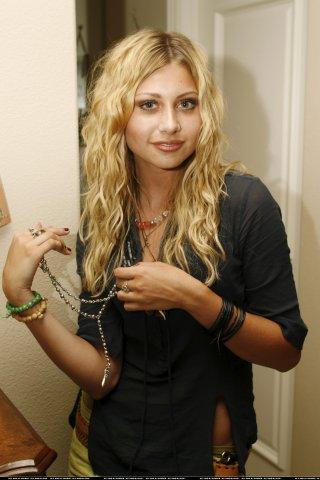 Aly_Michalka_287729.jpg