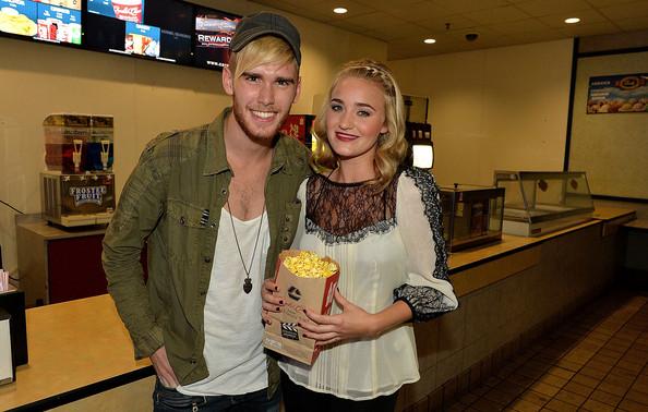 Amanda2BMichalka2BGRACE2BUNPLUGGED2BVIP2BScreening2BYTndiV-NyCNl.jpg