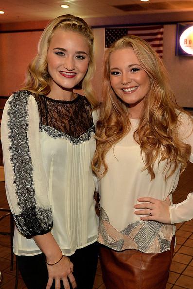 Amanda2BMichalka2BGRACE2BUNPLUGGED2BVIP2BScreening2BcNOEPXK1faql.jpg
