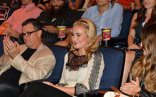 Amanda2BMichalka2BGRACE2BUNPLUGGED2BVIP2BScreening2Btre9d02z-o_l.jpg