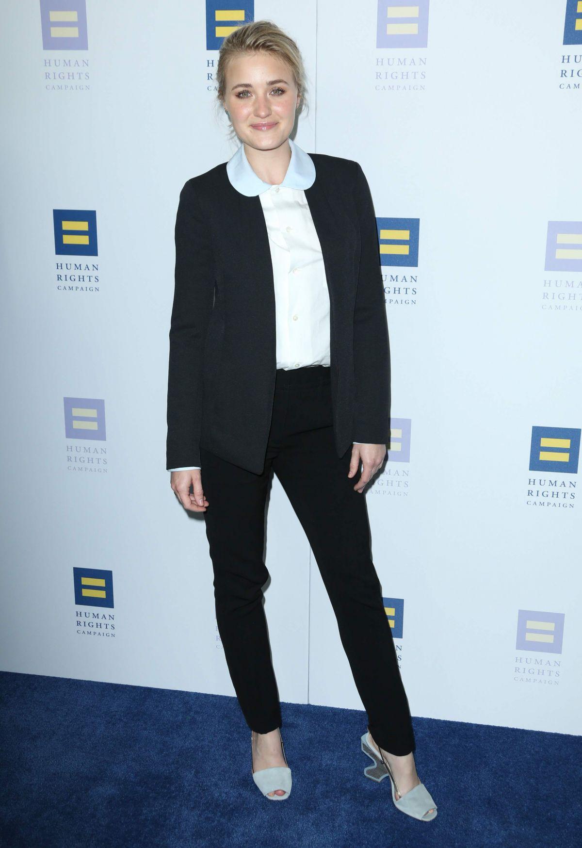 aj-michalka-at-human-rights-campaign-gala-dinner-in-los-angeles-03-18-2017_10.jpg