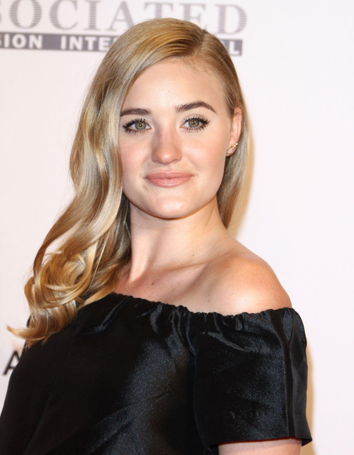 amanda-aj-michalka-at-23rd-annual-race-to-erase-ms-gala-in-beverly-hills-04-15-2016_8.jpg